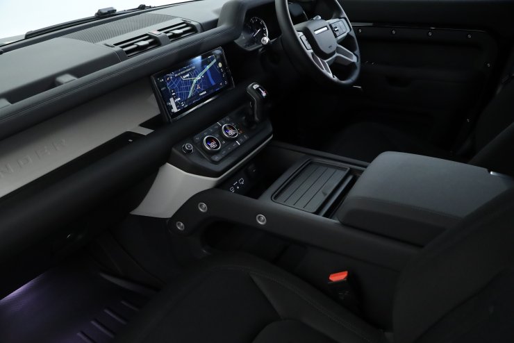 ランドローバー ディフェンダー 110 Launch Edition 走行距離50