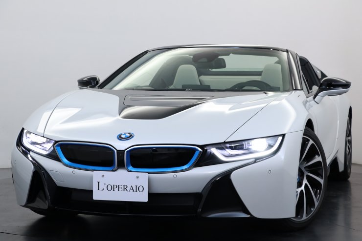 BMW i8 ロードスター ワンオーナー 左ハンドル 有償色 アイボリー 
