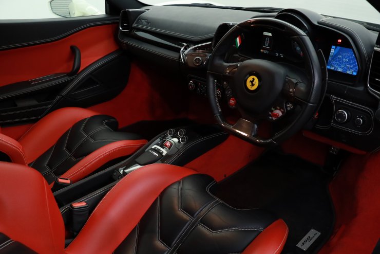 フェラーリ 458 Italia F1 DCT 正規ディーラー車 希少右ハンドル