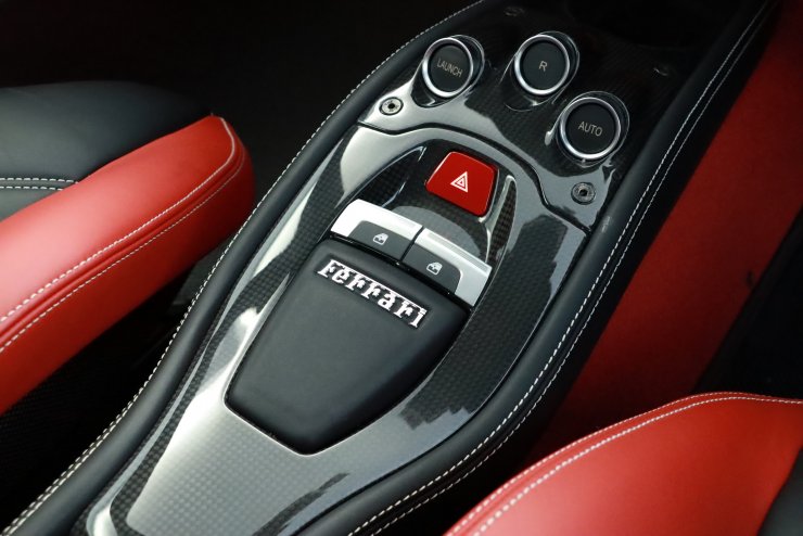 フェラーリ 458 Italia F1 DCT 正規ディーラー車 希少右ハンドル
