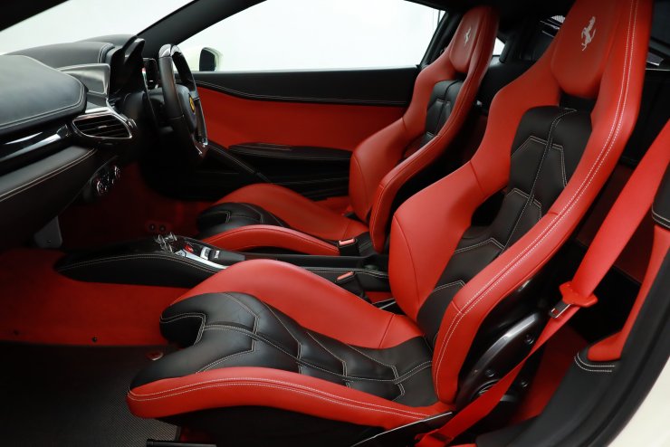 フェラーリ 458 Italia F1 DCT 正規ディーラー車 希少右ハンドル