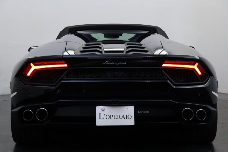 ランボルギーニ ウラカン Spyder LP580-2 ワンオーナー ブランディング