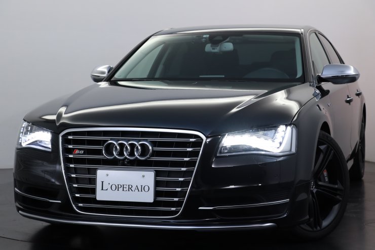 アウディ S8 4.0 TFSI quattro 左ハンドル車 コンフォートスポーツ
