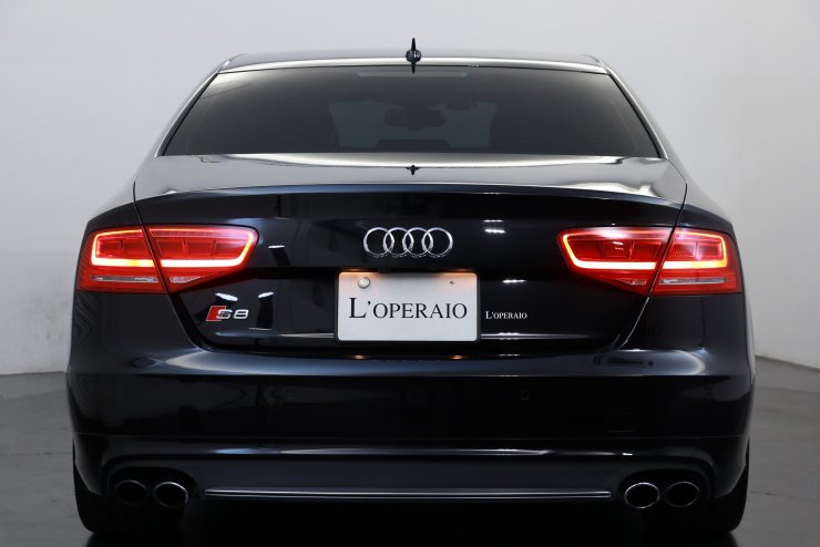アウディ S8 4.0 TFSI quattro 左ハンドル車 コンフォートスポーツ