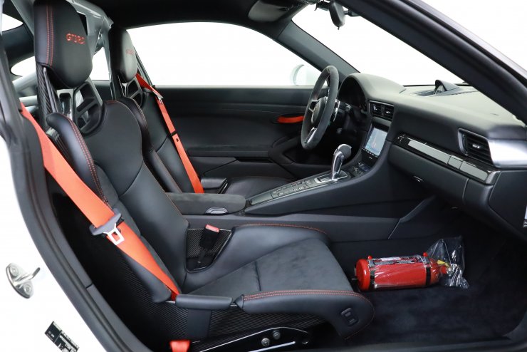 ポルシェ 911(Type991) GT3 RS ブラックレザー＆アルカンターラ 