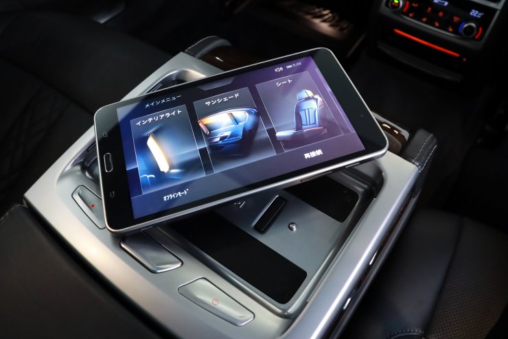 BMW 7シリーズ 740Ld xDrive エクセレンス harman/kardon リア