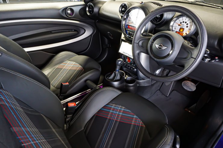 Bmw Mini Miniペースマン クーパー オール4 社外ナビ Bluetooth ハーフレザー マルチカラーアンビエントライト ホワイトルーフ キーレス 社外sdナビ フルセグ Dvd バックカメラ Etc ドライブレコーダー 純正アルミ中古車