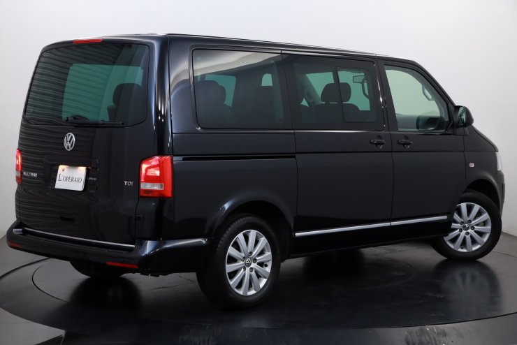 フォルクスワーゲン マルチバン T5 2 0tdi ハイライン 13年モデル 左ハンドル グレーハーフレザー シートヒーター 純正17インチアルミホイール キセノンヘッドライト 社外hddナビ アルパインリアモニター フロント サイド モニター バックカメラ 地デジ Etc 車検r3年