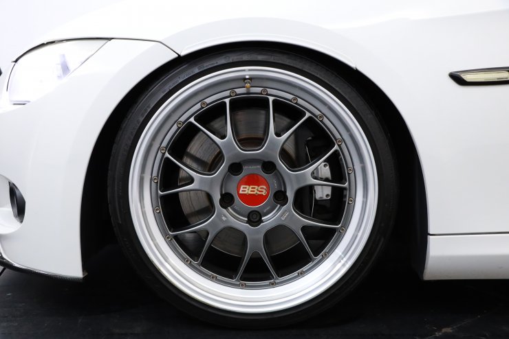BMW 3シリーズ E93カブリオレ 335i Mスポーツ 純正サスペンション BMW 3シリーズ 335iカブリオレ MスポーツPKG 左ハンドル 赤革