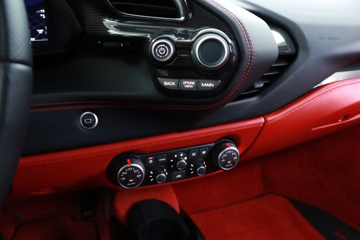 Ferrari 488GTB メーカーオプション純正カーボンパドル Ferrari 488GTB メーカーオプション純正カーボンパドル フェラーリ純正