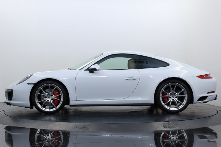 ポルシェ 911(Type991) カレラ4S PDK 左H ルクソールベージュ