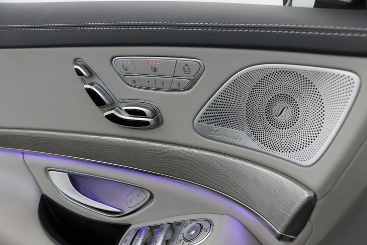 メルセデスベンツ Sクラス S550Long AMGスポーツパッケージ グレー