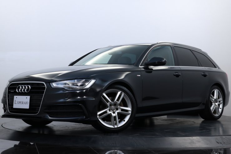 公式 | Audi Online Shop | ラゲッジルームシェル(Audi A6 Avant)