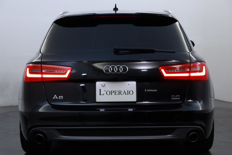 アウディ A6アバント 2.8FSI クワトロ Sラインパッケージ 有償色 黒革