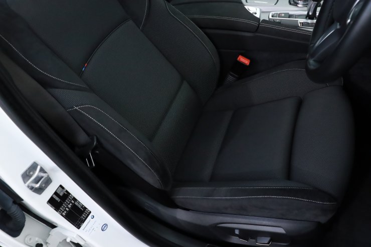 BMW 5シリーズ 523i Mスポーツ F10後期最終 純正18インチアルミ ハーフ