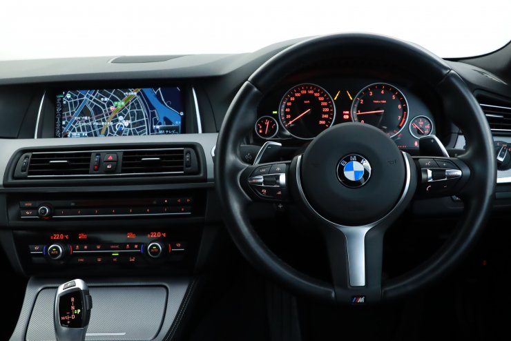 BMW 5シリーズ 523i Mスポーツ F10後期最終 純正18インチアルミ ハーフ