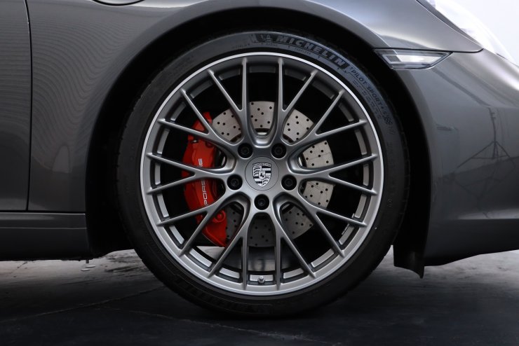 ポルシェ991 997ターボ　ホイール　1本 ポルシェ991 997ターボ ホイール 1本 997モデル概要 | ポルシェ