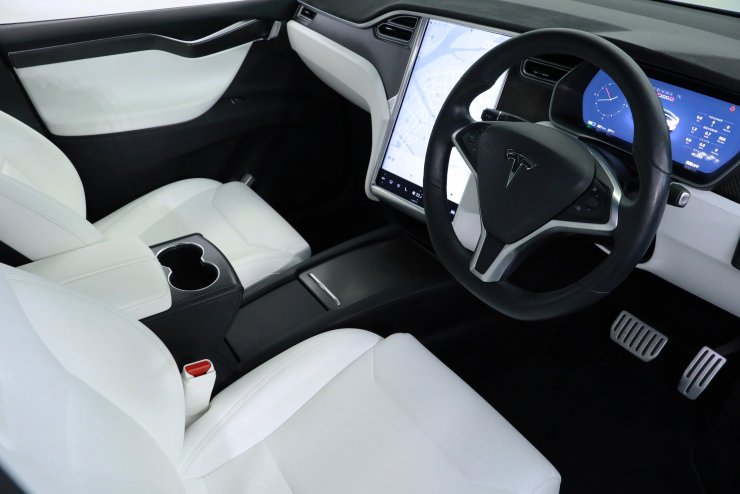 テスラ モデルX P100D 1オーナー 白革 6シーター エンハンスト テスラ モデルX P100D 1オーナー 白革 6シーター エンハンスト