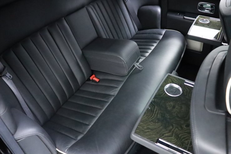 ロールスロイス ファントム SWB 左ハンドル ジオバンナ24インチアルミ