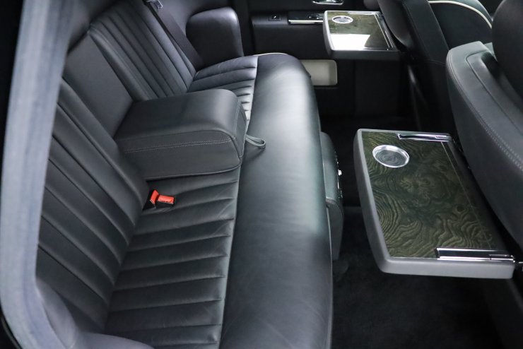 ロールスロイス ファントム SWB 左ハンドル ジオバンナ24インチアルミ