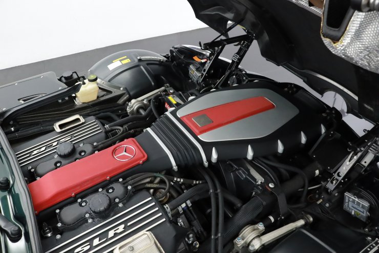 メルセデスベンツ SLRマクラーレン 希少カラー 国内正規22台 シルバー