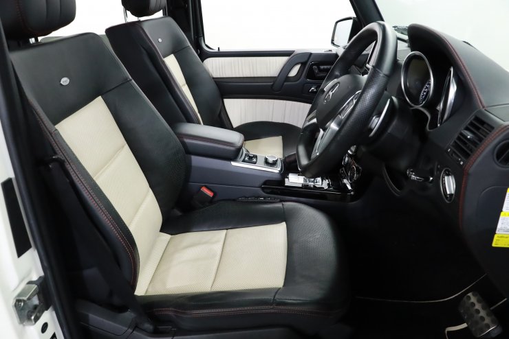 ベンツ G63 ゲレンデ 運転席側助手席側ヘッドレスト