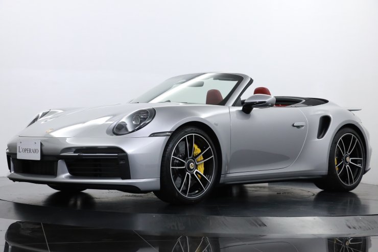 ポルシェ 911(Type992) ターボ S カブリオレ 赤革 ワンオーナー