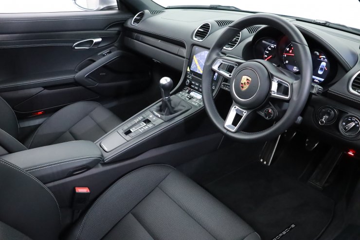 ポルシェ 718 Boxster GTS 4.0 6MT オプション総額約190万円
