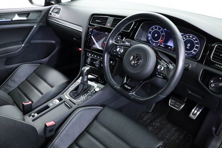 フォルクスワーゲン ゴルフ R ワンオーナー 後期モデル 【新車保証継承