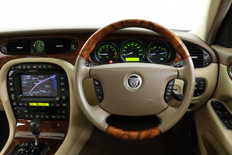 ジャガー XJ 3.0 Executive 後期モデル ディーラー整備記録簿多数