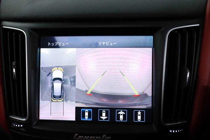 マセラティ レヴァンテ 3.0 後期シフト パノラマルーフ ソフトドア