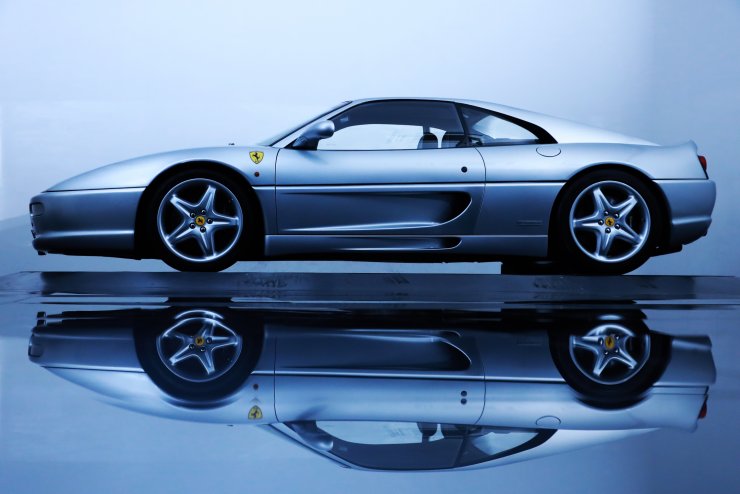 フェラーリ F355 Berlinetta 6MT 後期XRシャーシ 新車並行車 リア