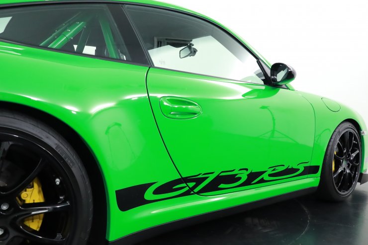 PORSCHE ポルシェ 911 997 GT3RS 車載 消火器 Amazon.co.jp: ポルシェ 997 GT3RS 後期 車載 純正 消火器