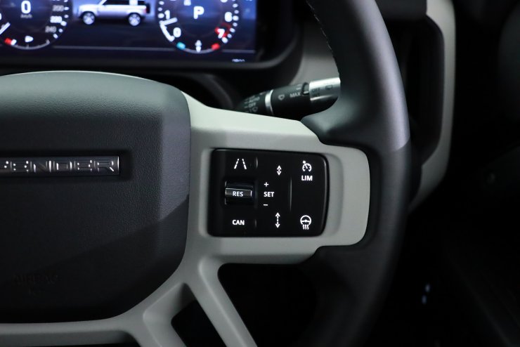 ランドローバー ディフェンダー 110 Startup Edition 1オーナー レザー