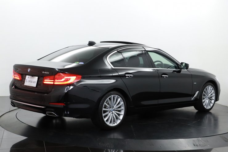 BMW 5シリーズ 540i Luxury 1オーナー 電動ガラスサンルーフ 