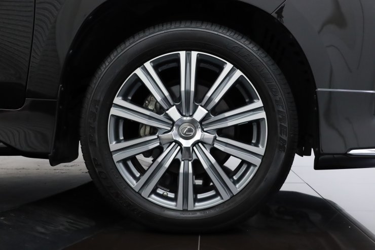 レクサス LX LX570 モデリスタエアロキットB 純正21インチAW(切削光輝