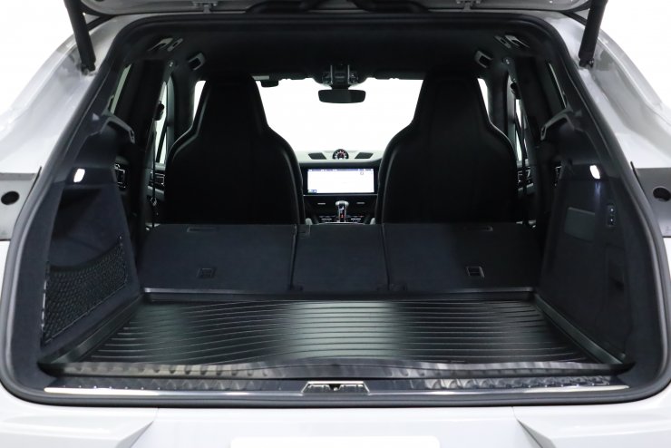 ポルシェ カイエン Turbo Coupe Tip‐S Sport‐ChronoPKG ライトウエイト