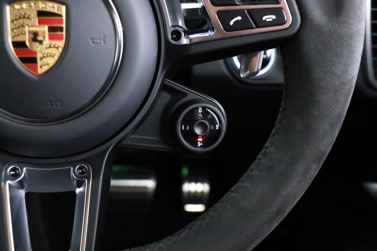 ポルシェ カイエン Turbo Coupe Tip‐S Sport‐ChronoPKG ライトウエイト