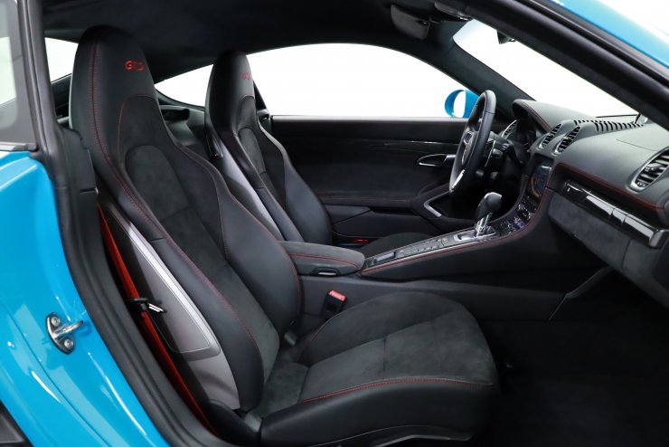 ポルシェ 718 Cayman GTS PDK 希少左ハンドル スペシャルカラー