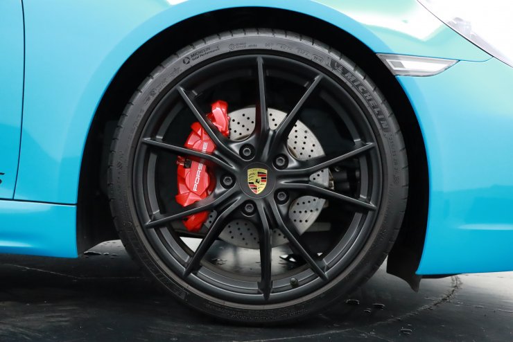 ポルシェ 718 Cayman GTS PDK 希少左ハンドル スペシャルカラー