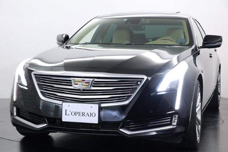 キャデラック CT6 Platinum 8AT オプションボディカラー BOSE