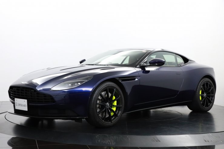 アストンマーティン DB11 AMR V12 5.2 オプション総額約176万円 ワン