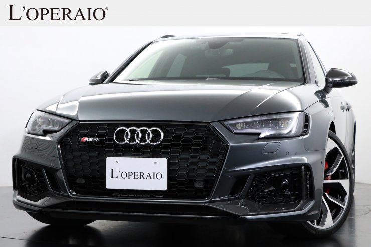アウディ RS4アバント 2.9 quattro 走行距離2,000キロ台 オプション