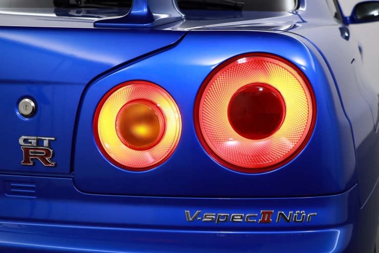 日産 スカイラインGT-R 2.6 VspecⅡ Nür 4WD ベイサイドブルー