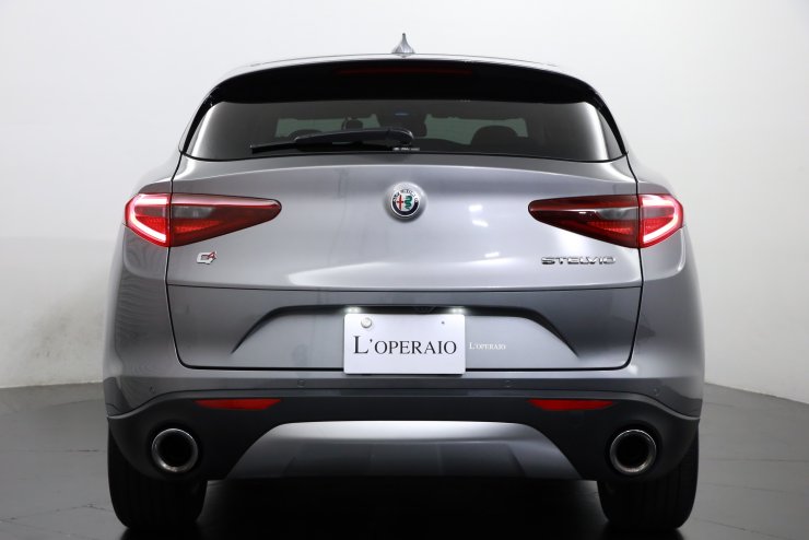 アルファロメオ ステルヴィオ 2.0 Turbo Q4 Luxury-PKG オプション