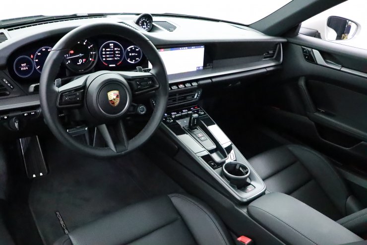 ポルシェ 911(Type992) Carrera S PDK 希少左ハンドル 正規ディーラー