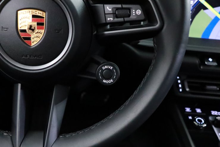 ポルシェ 911(Type992) Carrera S PDK 希少左ハンドル 正規ディーラー