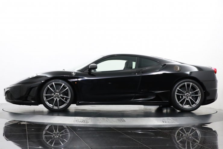 フェラーリ 430スクーデリア F1 正規ディーラー車 カーボンレーシング