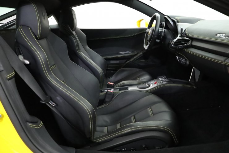 フェラーリ 458 Italia F1 DCT 正規ディーラー車 オプション