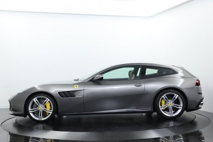 フェラーリ GTC4ルッソ V12 F1 DCT 正規ディーラー車 サスペンション